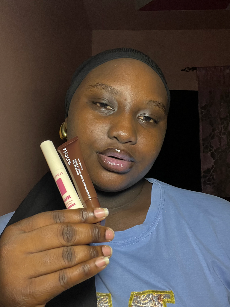 Duo gloss baddies